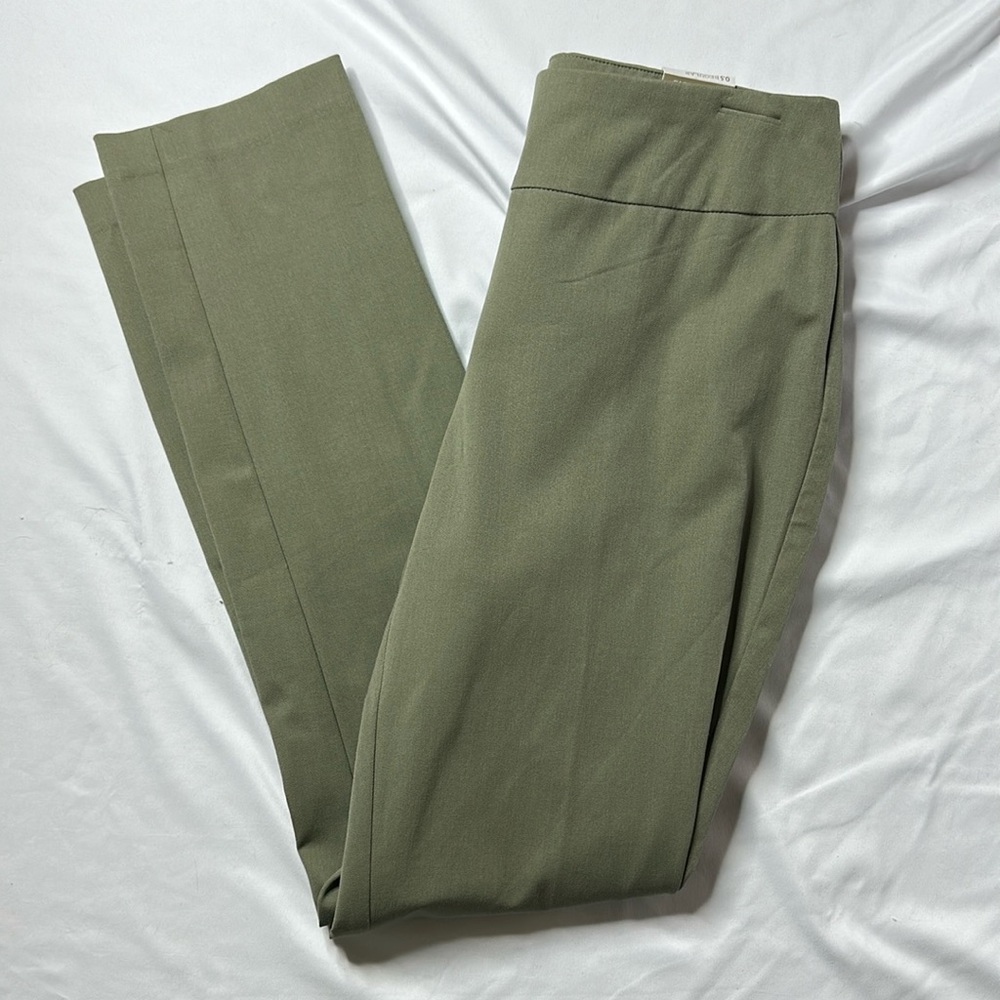 NWT Chicos Fabulously Slimming Perfect Stretch Pull-On Pants